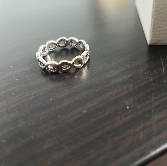 Pandora infinity ring - Picture 2 of 5